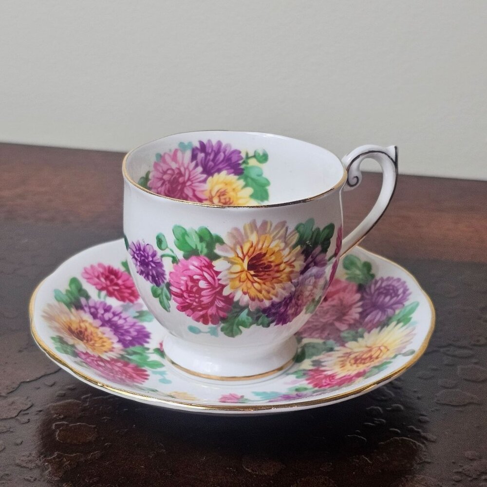Queen Anne Autumn Glory Fine Bone China Tea Cup Saucer Set Floral Design England